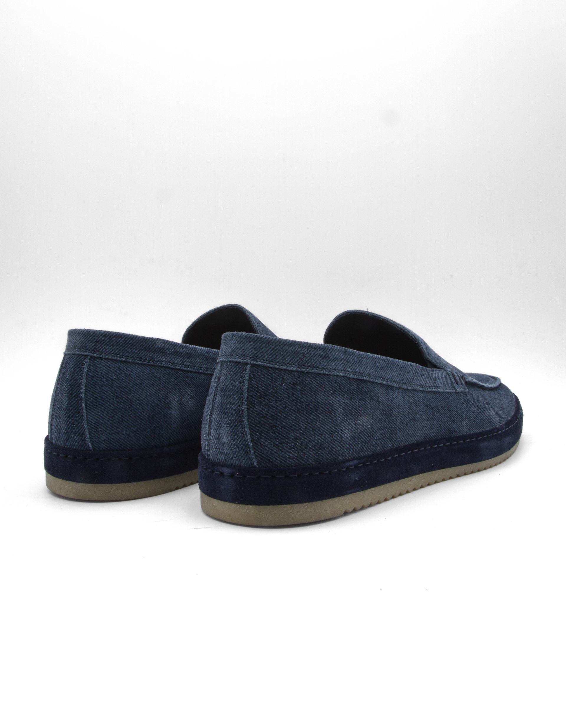Model D40121 Levis - Image 4